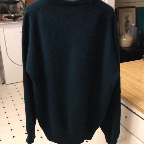 MENS V neck pullover sweater. - Picture 7 of 7